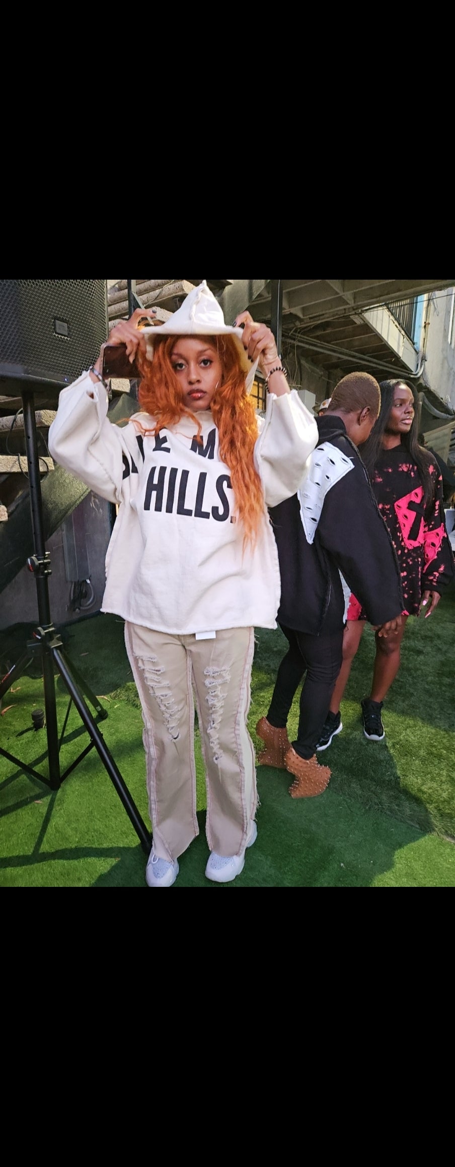 Blue Mango Hills Hoodie (Cream)